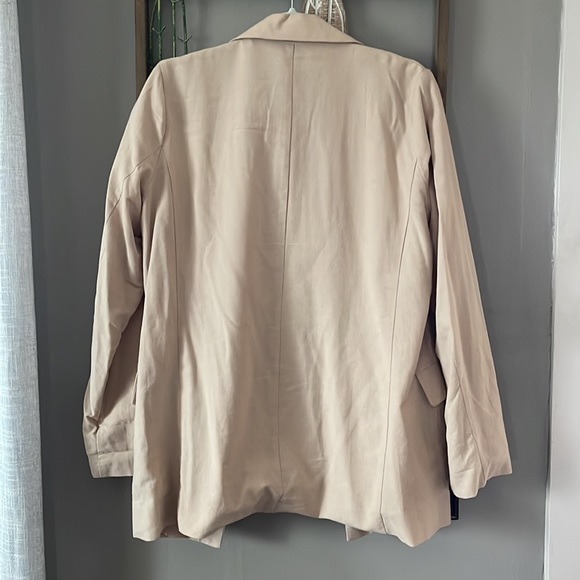 Linen Blazer color beige size medium - Picture 3 of 3